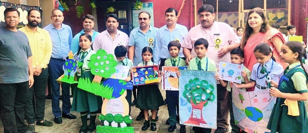 जेसीआई वार्षिकोत्सव में जेसी सप्ताह के अंतर्गत विभिन्न कार्यक्रमों के तीसरे दिन लीड कान्वेंट स्कूल में पर्यावरण पर पोस्टर बनाओ प्रतियोगिता संपन्न हुई। जेसीआई वीक के अवेयरनेस फॉर एनवायरमेंट प्रोग्राम के अंतर्गत पर्यावरण पर पोस्टर बनाओ प्रतियोगिता स्कूल में आयोजित की गई।