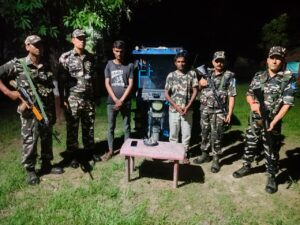 Big success for SSB: Two smugglers arrested with 51.890 grams of brown sugar.