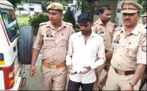 मोटरसाइकिल से 40 लाख की अफीम ले जाते तस्कर को पुलिस ने दबोचा