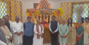 भाजपा नेता गणेश उत्सव में शामिल, जेपी नड्डा और केंद्रीय मंत्रियों ने की देवेंद्र फडणवीस के घर पर पूजा
